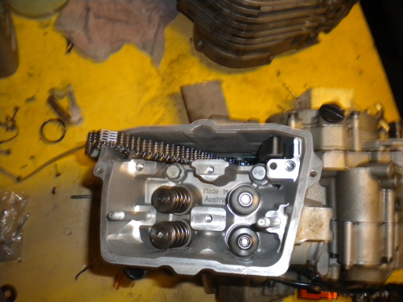 KTM 250 SXF 2006 - Partie moteur, démontage du haut moteur, soupapes, chaîne de distribution